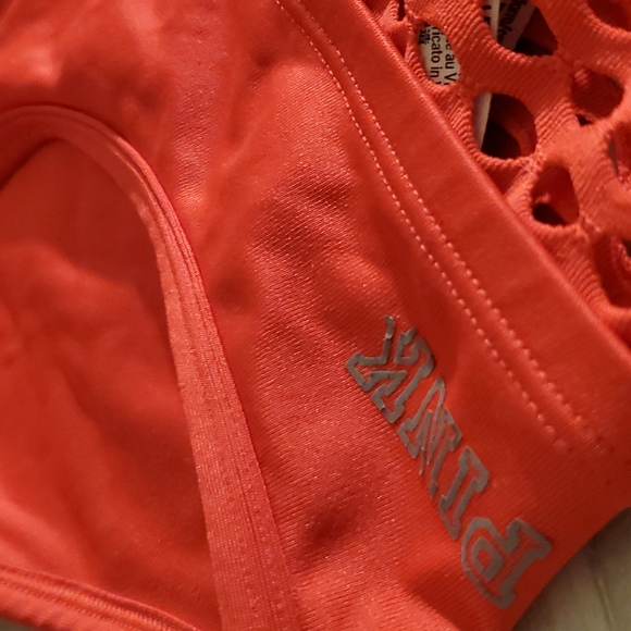 VS PINK Ultimate Sports Bra - Picture 4 of 6